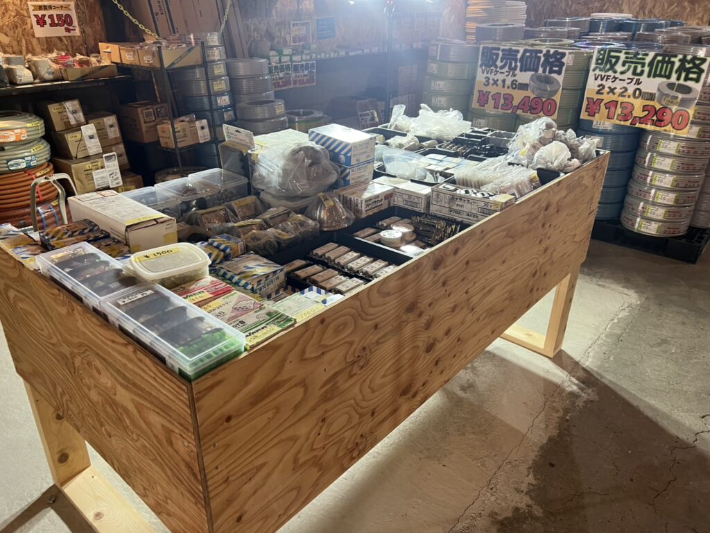 特価コーナー　大人気　格安　電材