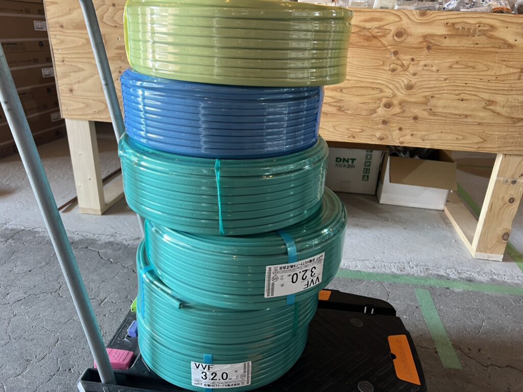 大人気　住電　ビニールの色が分かれていて　わかりやすい